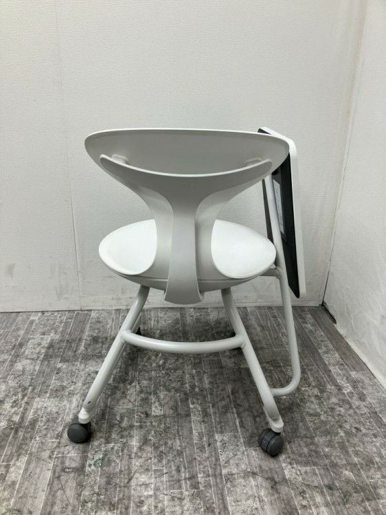 コクヨキャンパスアップシリーズ メモ台付キャンパスアップチェア 商品画像3