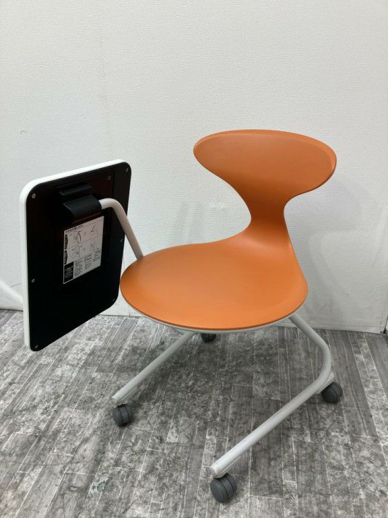 コクヨキャンパスアップシリーズ メモ台付キャンパスアップチェア 商品画像1