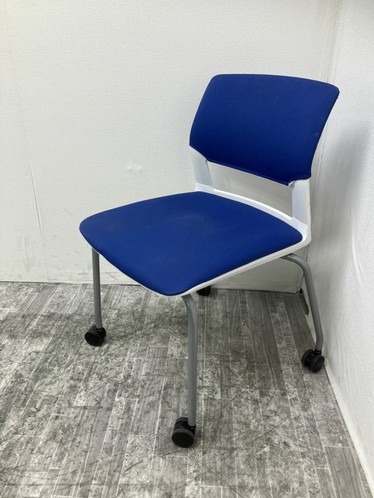 コクヨキャスター付スタッキングチェア 商品画像1