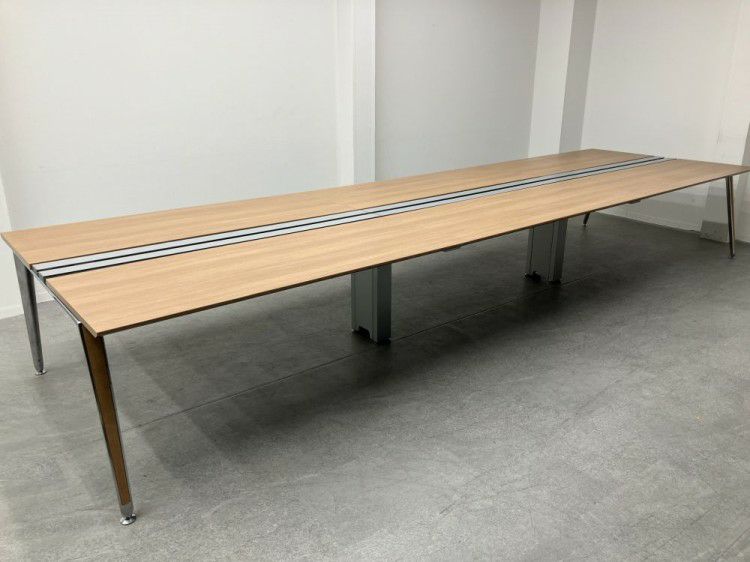 オカムラプリシード（PRESEDE）シリーズ 4800フリーアドレスデスク 商品画像1