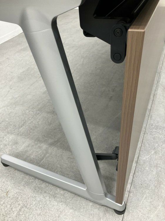 オカムラElegasta(エレガスタ)シリーズ ユニット会議テーブル6点セット 商品画像9