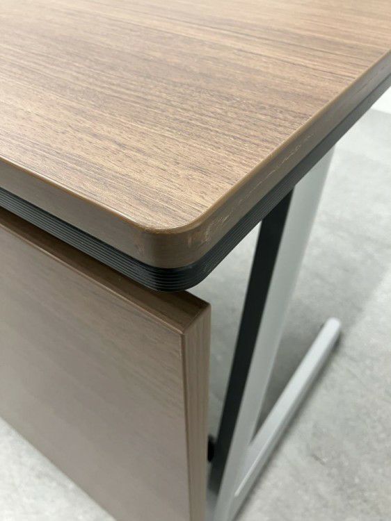 オカムラElegasta(エレガスタ)シリーズ ユニット会議テーブル6点セット 商品画像10