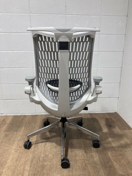 イトーキAct(アクト)チェア 可動肘付アクトチェア 商品画像4