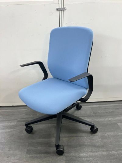 ウチダ（内田洋行）KRENE（クレネ）チェア 固定肘付クレネチェア 商品画像1