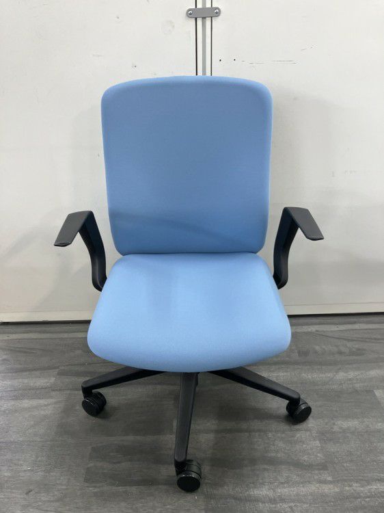 ウチダ（内田洋行）KRENE（クレネ）チェア 固定肘付クレネチェア 商品画像2