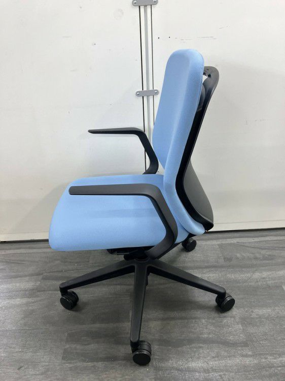 ウチダ（内田洋行）KRENE（クレネ）チェア 固定肘付クレネチェア 商品画像3