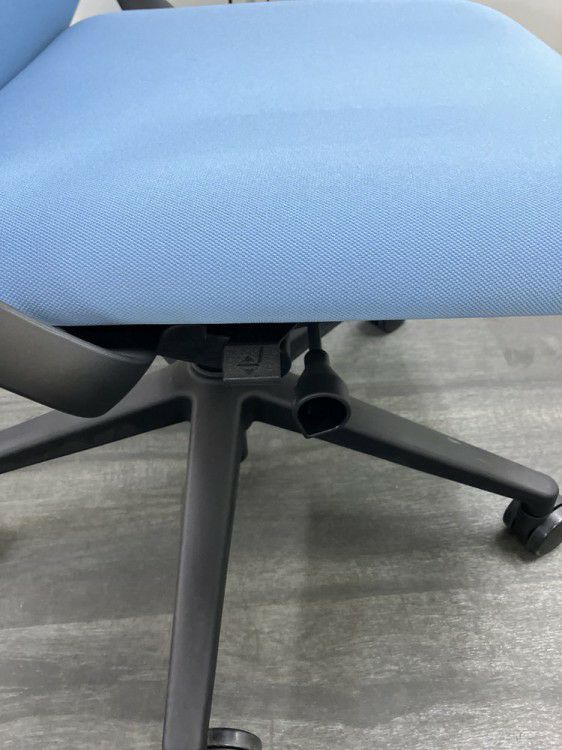 ウチダ（内田洋行）KRENE（クレネ）チェア 固定肘付クレネチェア 商品画像6