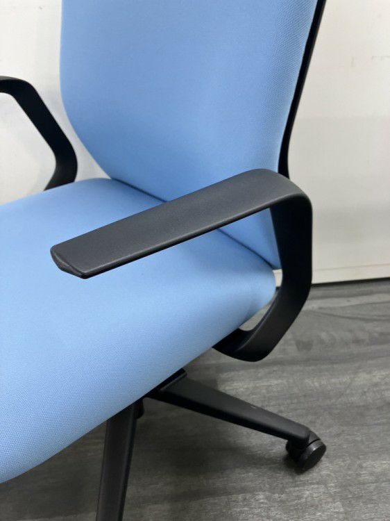 ウチダ（内田洋行）KRENE（クレネ）チェア 固定肘付クレネチェア 商品画像8