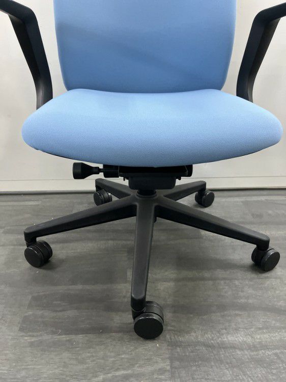 ウチダ（内田洋行）KRENE（クレネ）チェア 固定肘付クレネチェア 商品画像13