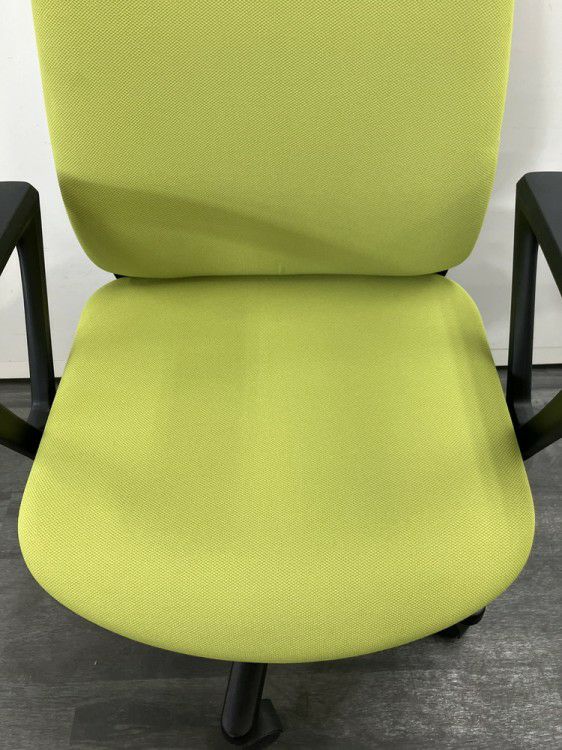 イトーキtorteR(トルテR)チェア 固定肘付トルテRチェア 商品画像9