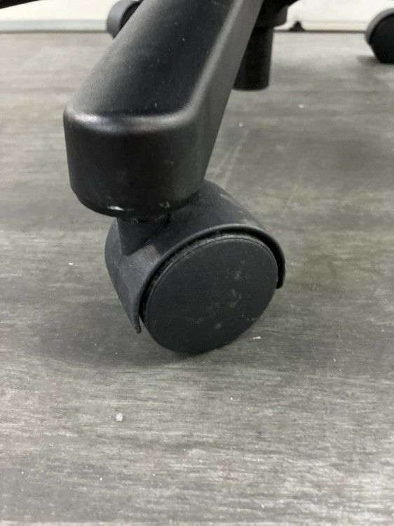 イトーキtorteR(トルテR)チェア 固定肘付トルテRチェア 商品画像13