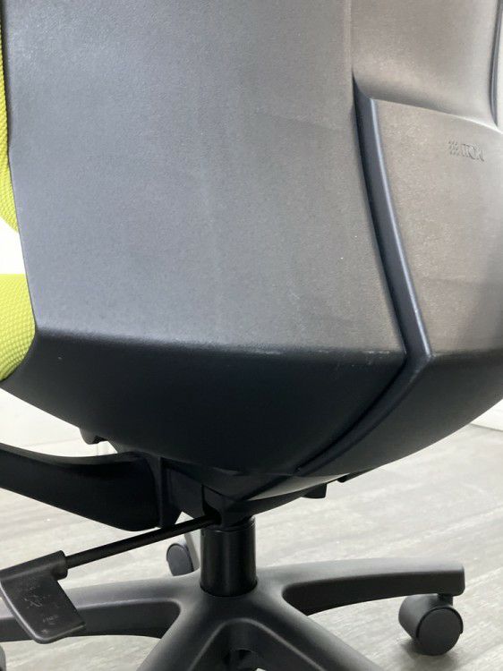 イトーキtorteR(トルテR)チェア 固定肘付トルテRチェア 商品画像14