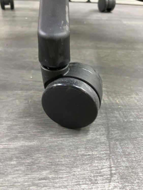 ウチダ（内田洋行）ニンバスチェア 可動肘付ニンバスチェア 商品画像9