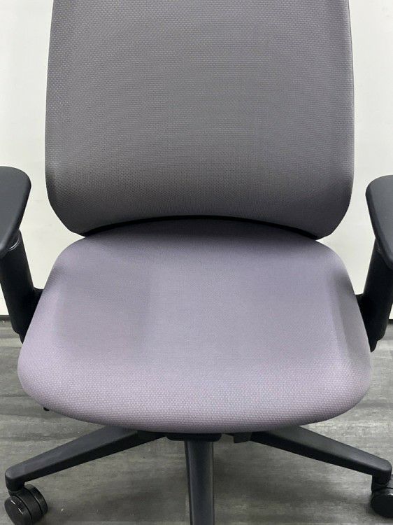 ウチダ（内田洋行）ニンバスチェア 可動肘付ニンバスチェア 商品画像13