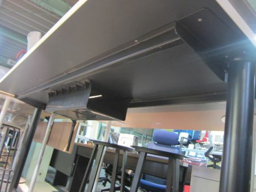 オカムラハイテーブル 商品画像6