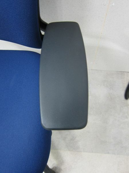 スチールケース可動肘付きリープV2チェア 商品画像6