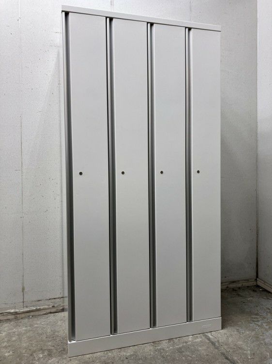 オカムラSWタイプシリーズ 4人用ロッカー 商品画像1