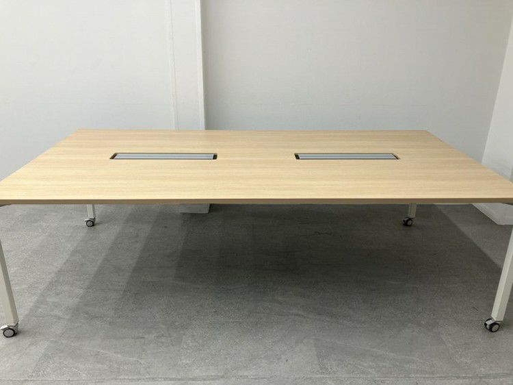 オカムラAption Free(アプションフリー)シリーズ 2400ミーティングテーブル 商品画像2