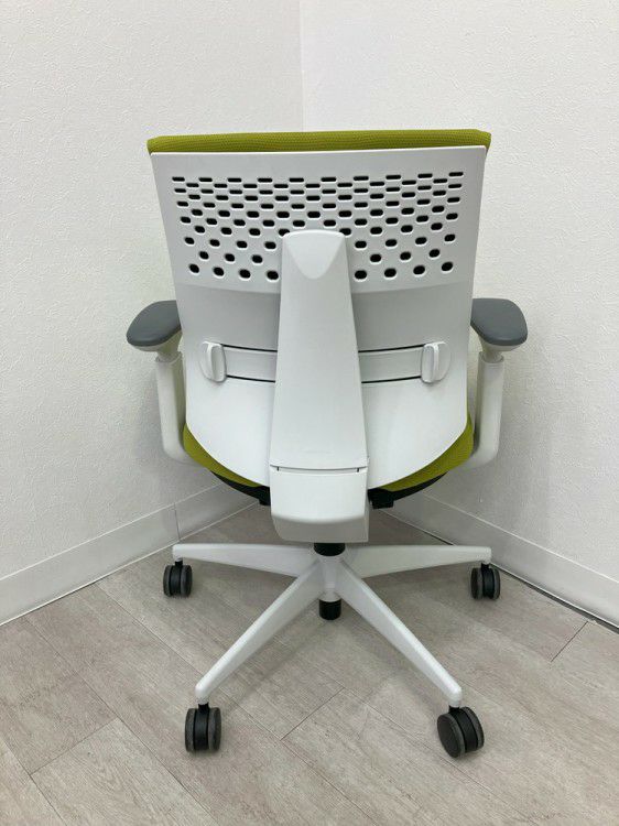 コクヨWizard3(ウィザード3)チェア 可動肘付ウィザード3チェア 商品画像4