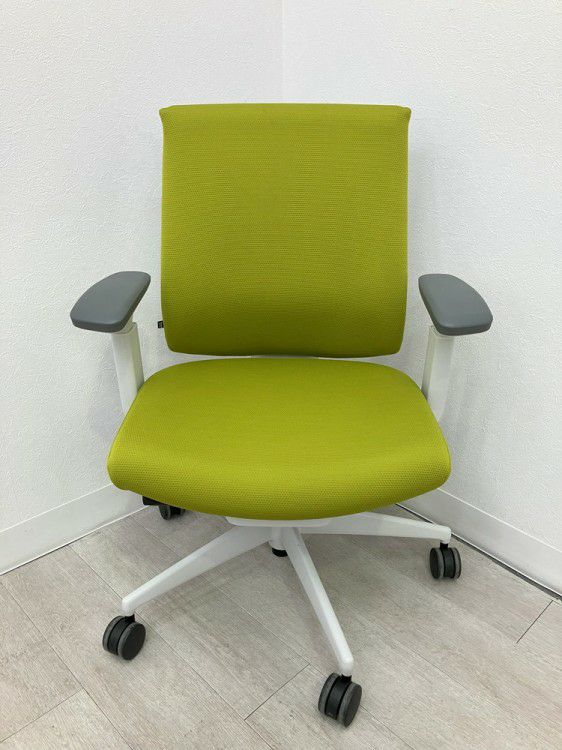 コクヨWizard4（ウィザード4）シリーズ 可動肘付ウィザード4チェア 商品画像2