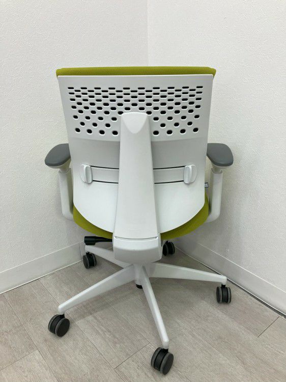 コクヨWizard4（ウィザード4）シリーズ 可動肘付ウィザード4チェア 商品画像4