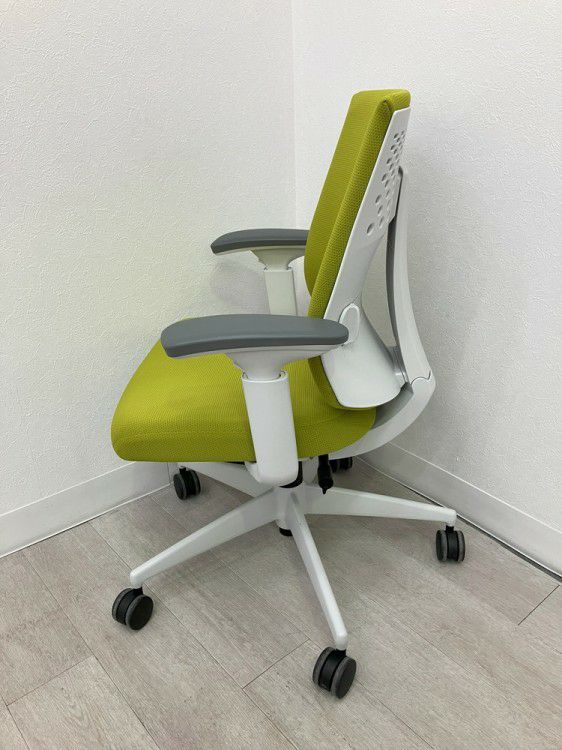 コクヨWizard4（ウィザード4）シリーズ 可動肘付ウィザード4チェア 商品画像5