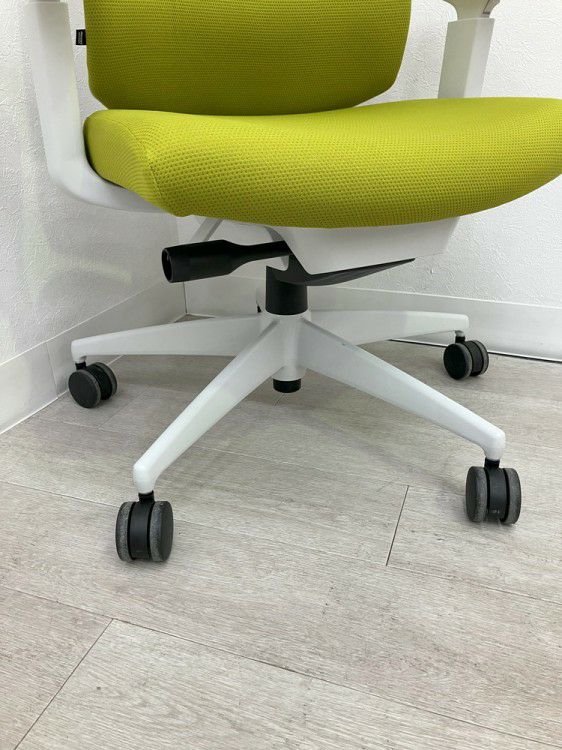 コクヨWizard4（ウィザード4）シリーズ 可動肘付ウィザード4チェア 商品画像12