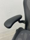 HermanMiller（ハーマンミラー）アーロンチェア 可動肘付アーロンチェア 商品画像5