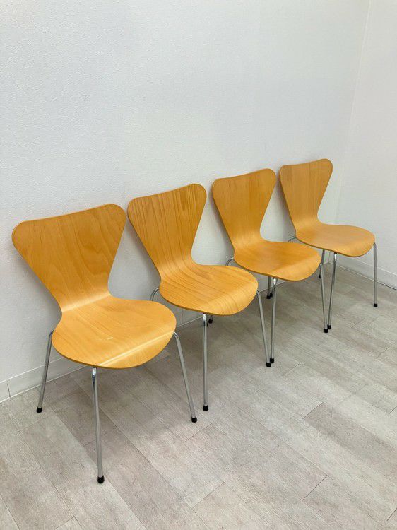 スタッキングチェア4脚セット 商品画像1