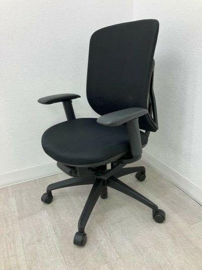 INABA/イナバyera(イエラ)チェア 可動肘付イエラチェア 商品画像1