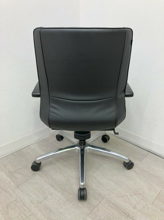 オカムラCEシリーズ 役員チェア 商品画像4