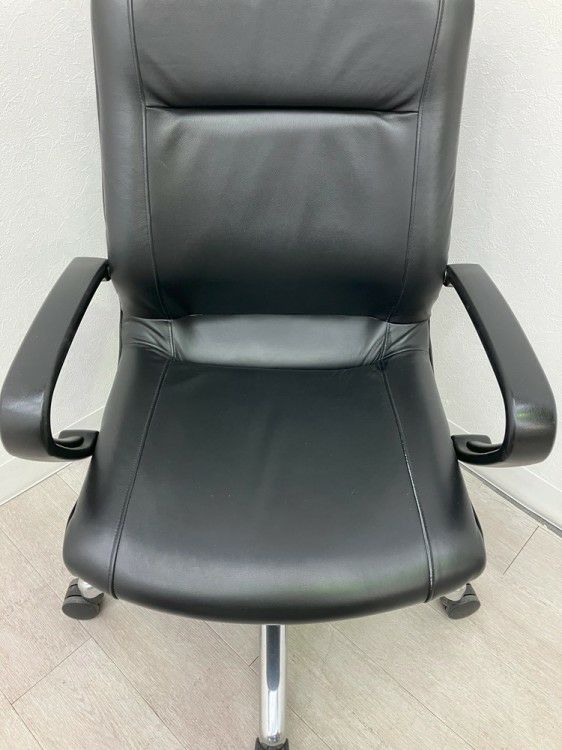 オカムラCEシリーズ 役員チェア 商品画像7