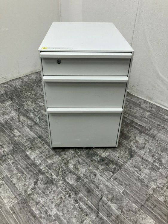 ウチダ（内田洋行）3段インサイドワゴン 商品画像2