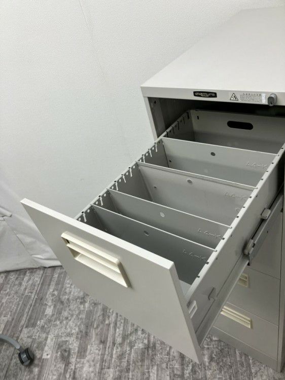 オカムラ4段キャビネット 商品画像5