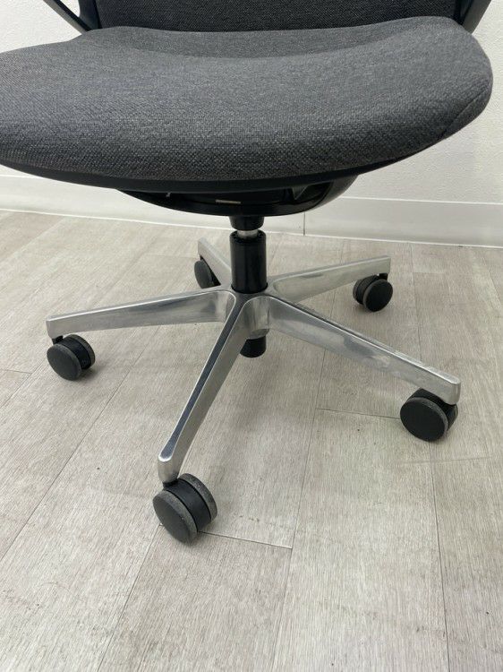 オカムラmode(モード)シリーズ 固定肘付モードチェア 商品画像11