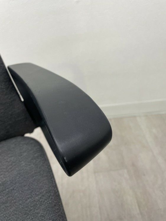 オカムラmode(モード)シリーズ 固定肘付モードチェア 商品画像12