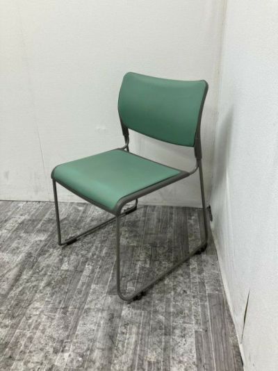 オカムラ 8104シリーズ スタッキングチェア