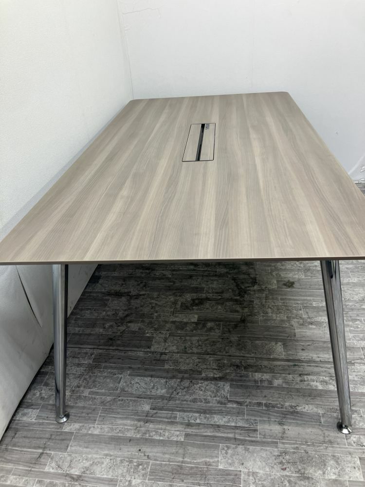 オカムラプリシード（PRESEDE）シリーズ 2100ミーティングテーブル 商品画像2