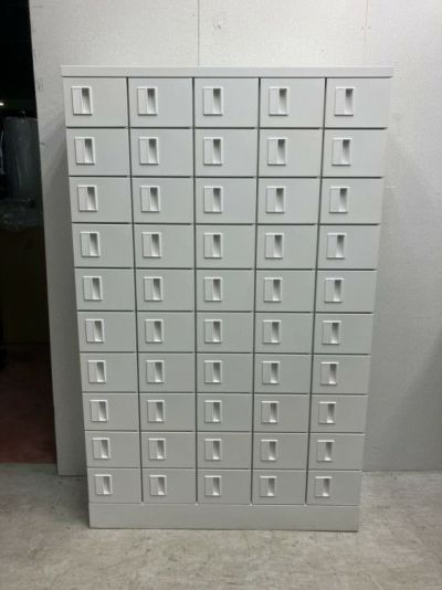 50人用小物入れロッカー
