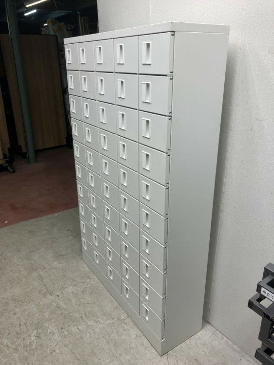 50人用小物入れロッカー 商品画像3