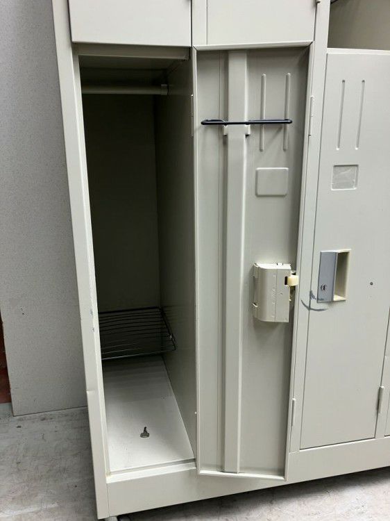 TRUSCO/トラスコキャスター付き8人用ロッカー 商品画像7