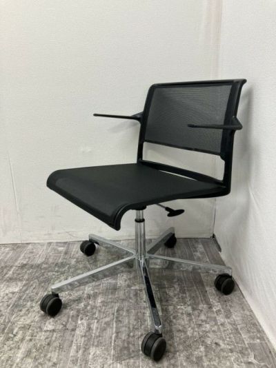 ウィルクハーン 固定肘付エーライン232/2チェア