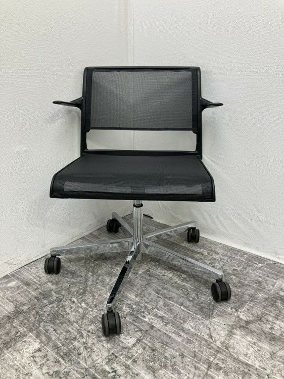 Wilkhahn（ウィルクハーン）固定肘付エーライン232/2チェア 商品画像2