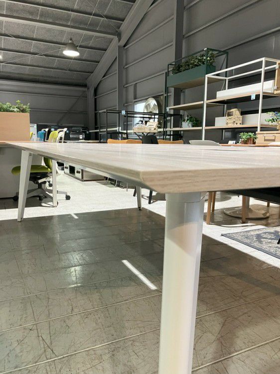 オカムラLives Work Table(ライブスワークテーブル) 2800フリーアドレスデスク 商品画像7