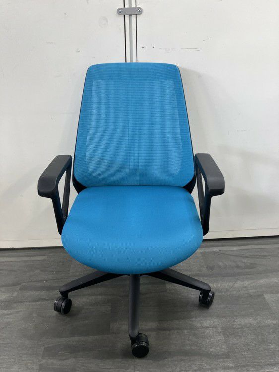 イトーキnona(ノナ)シリーズ 固定肘付ノナチェア 商品画像2