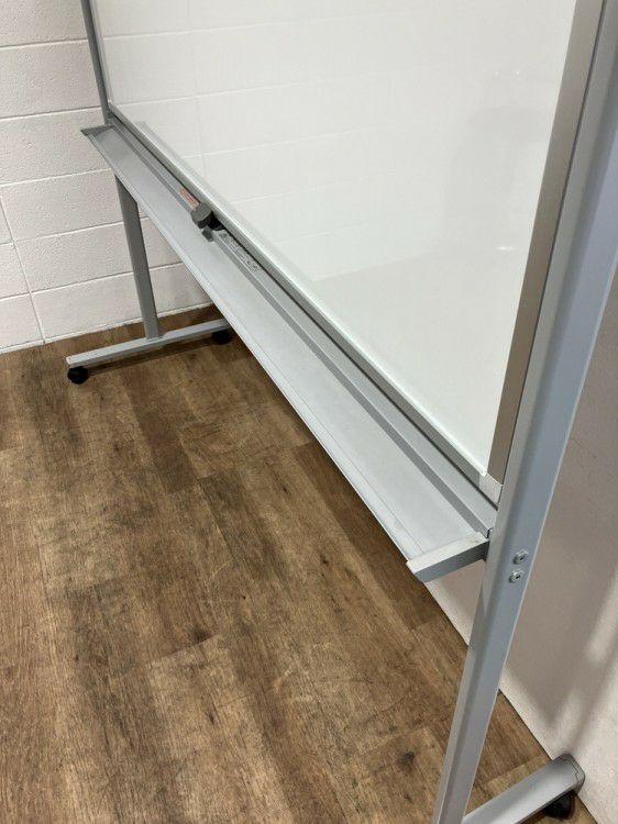 コクヨ1800脚付ホワイトボード 商品画像3