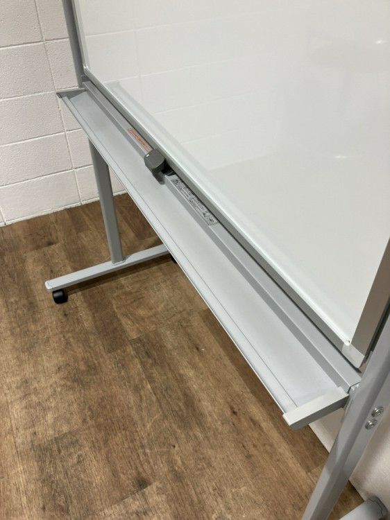 コクヨ1200脚付ホワイトボード 商品画像3