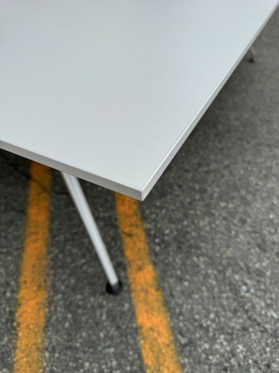 イトーキDDシリーズ 2400ミーティングテーブル 商品画像3