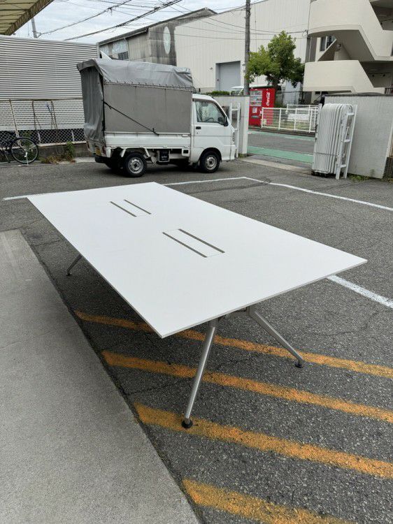 イトーキDDシリーズ 2400ミーティングテーブル 商品画像6