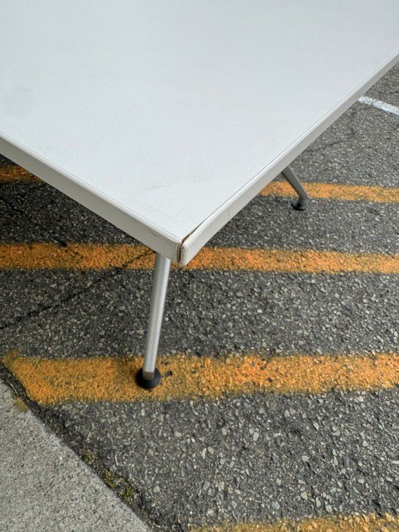 イトーキDDシリーズ 2400ミーティングテーブル 商品画像9